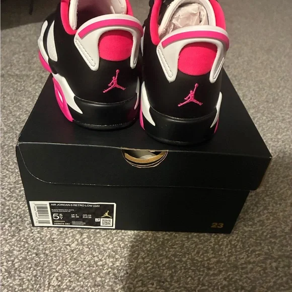 Jordan Nike kids size 5.5 woman 7 Sneakers Black and Pink - Picture 3 of 5
